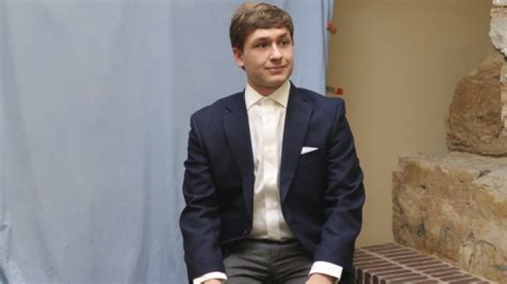 Explore Aaron Coleman for Kansas Wiki, Bio, Age, Height, Girlfriend, Instagram, Background, Family, Net Worth!!