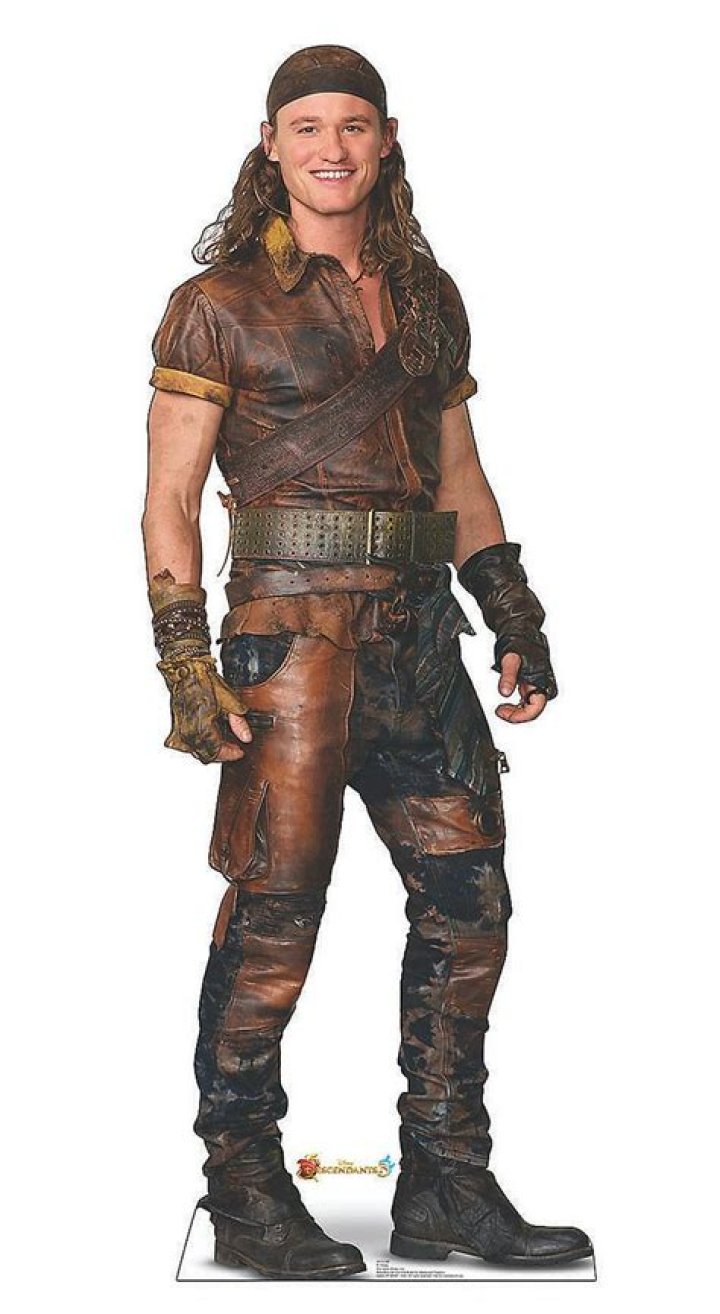 5 things you don't know about Descendants 2's newest swashbuckler, Dylan Playfair