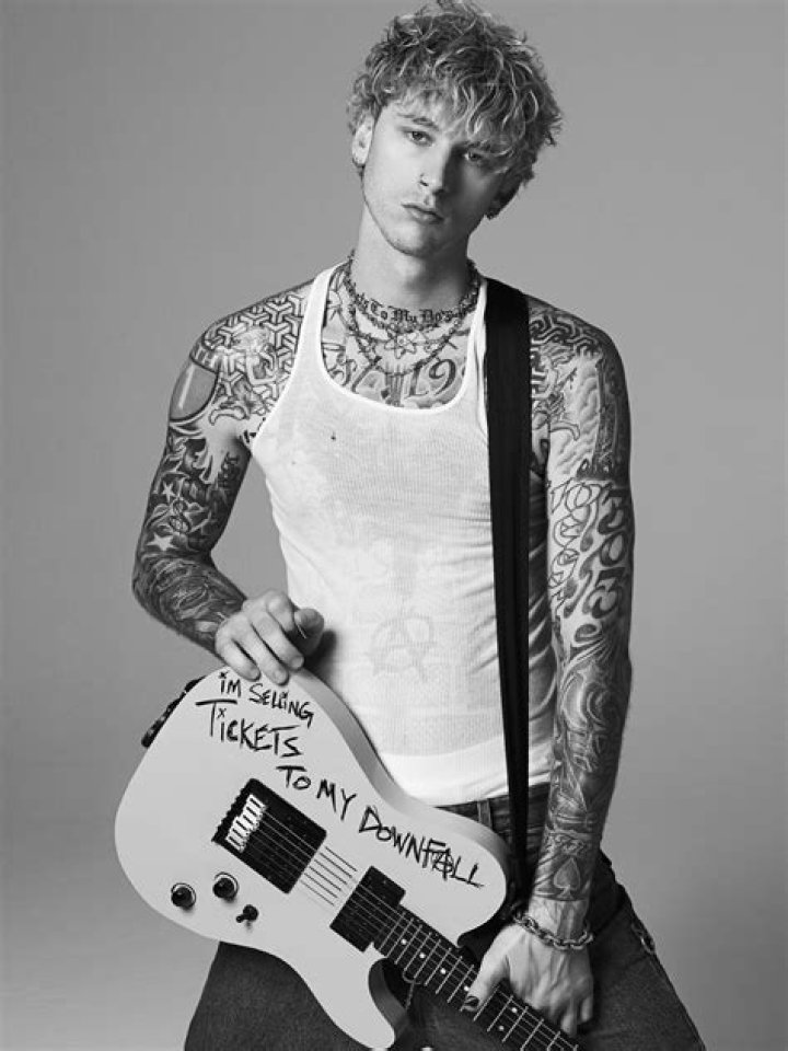 Machine Gun Kelly - Celebrity