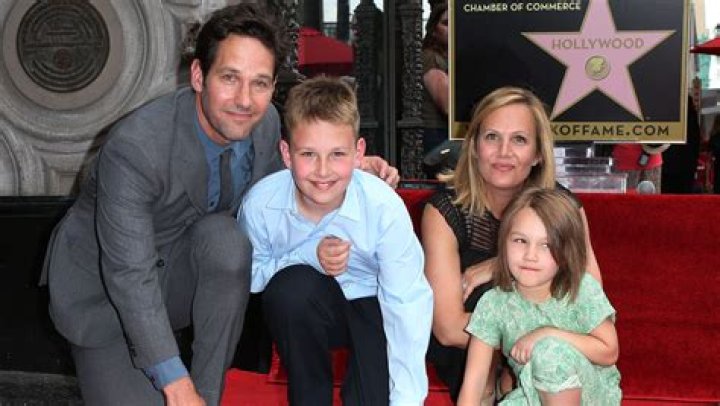 Paul Rudd Wife, Kids, Height, Net Worth, Is He Gay, Biography
